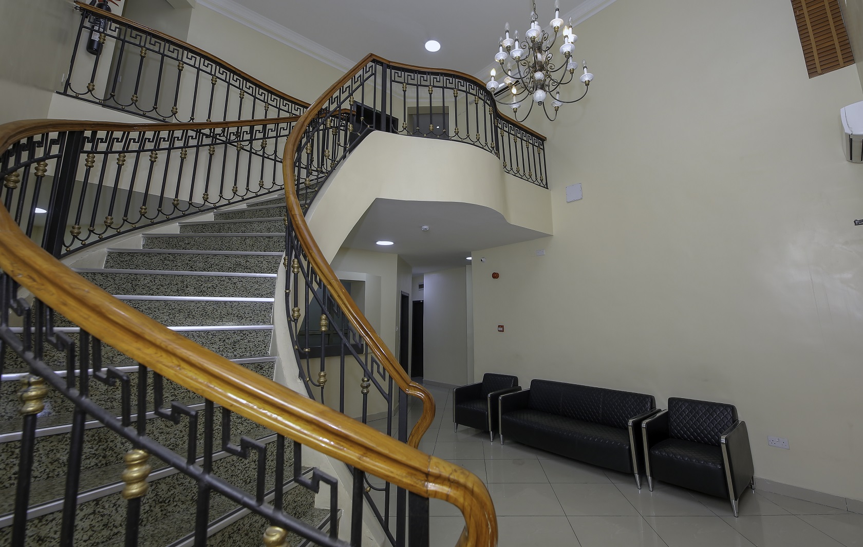 HoftanApartments - Reception